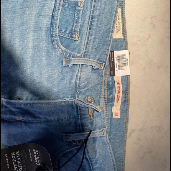 Levi 311 High Waisted Jeans - Picture 3 of 3